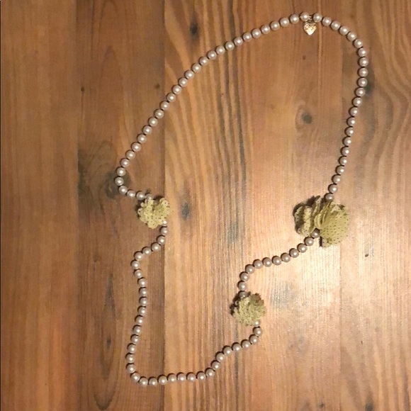 Betsey Johnson School Of Dance Pearl Necklace - Picture 1 of 6